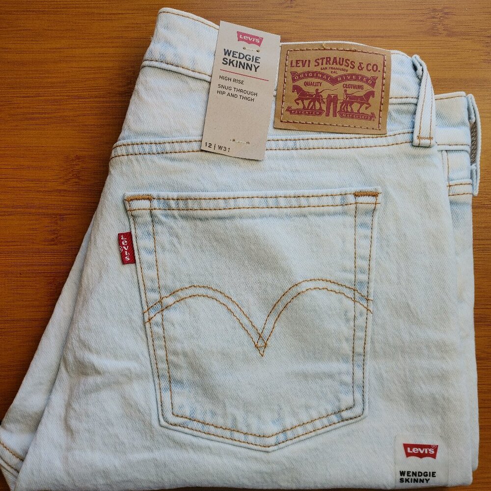 Levi's Wedgie Skinny Jeans, W31 L27, light acid wash, NWT